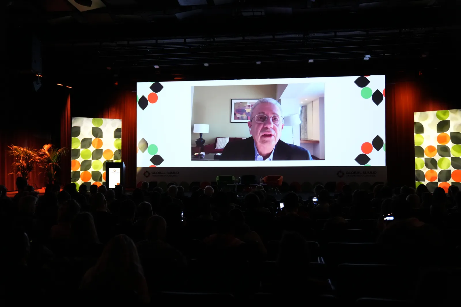Dr Mustafa Barghouti joins the Congress remotely